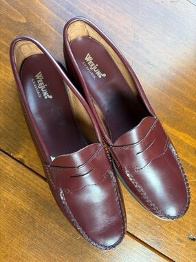 Bass Weejuns Penny Loafers Brown Patent Leather - Sz 10